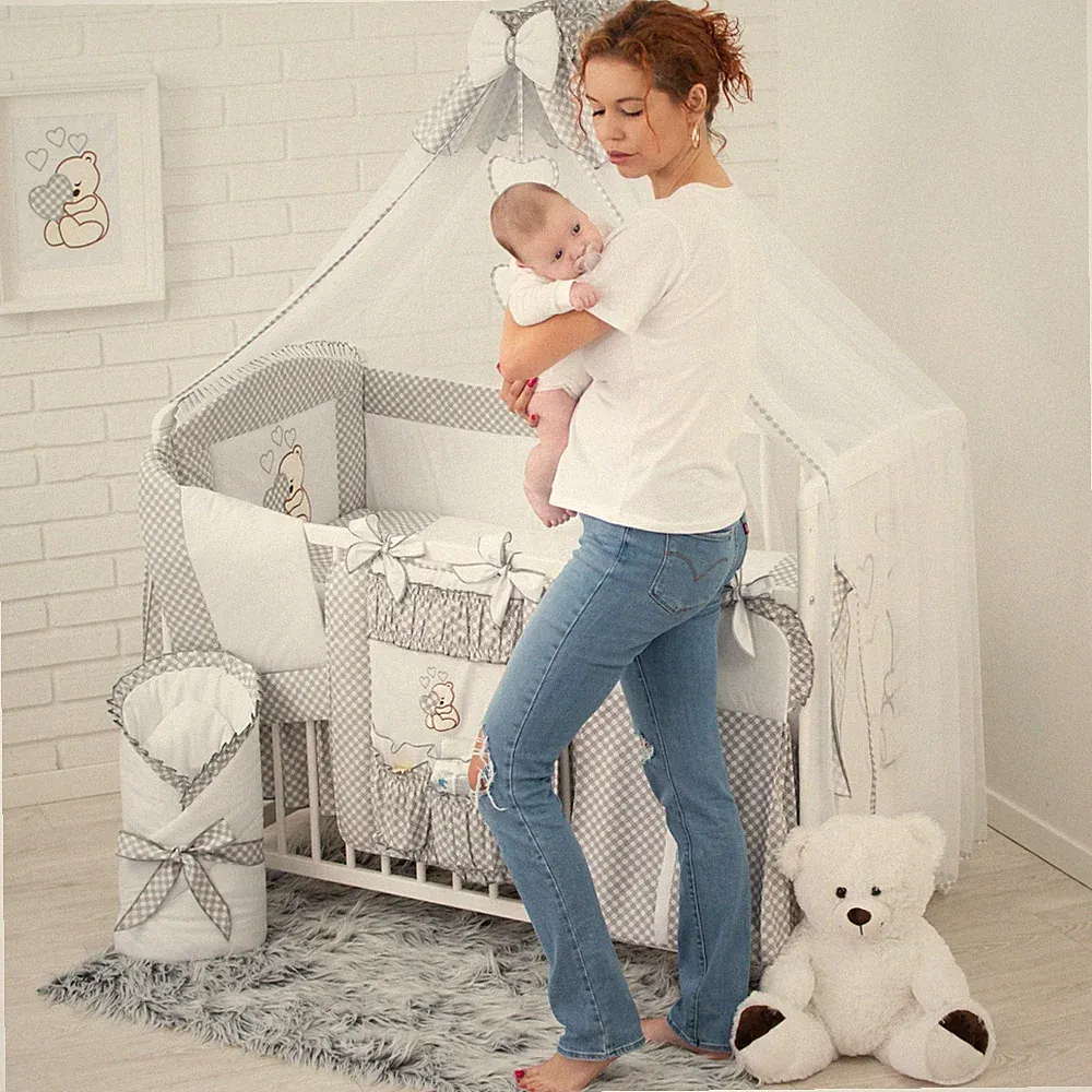 19 Teiliges Babybett Kinderbett Gitterbett Bettwäsche komplett Set mit Matratze