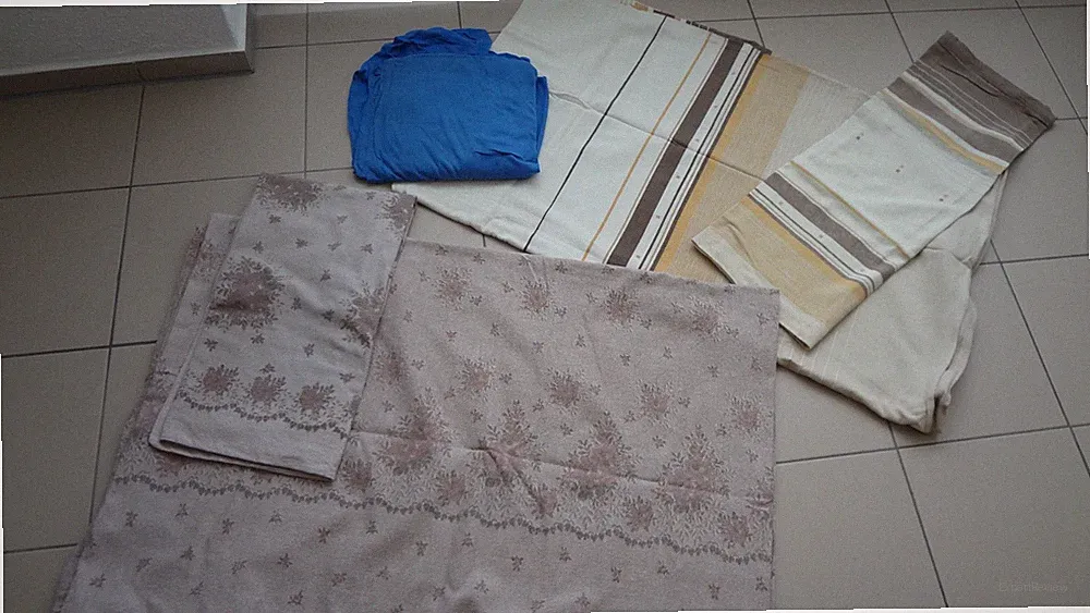 2 Sets Bettwäsche Bieber 130 x 200 cm + 80 x 80 cm und 1 x Lacken 100 x 200 cm