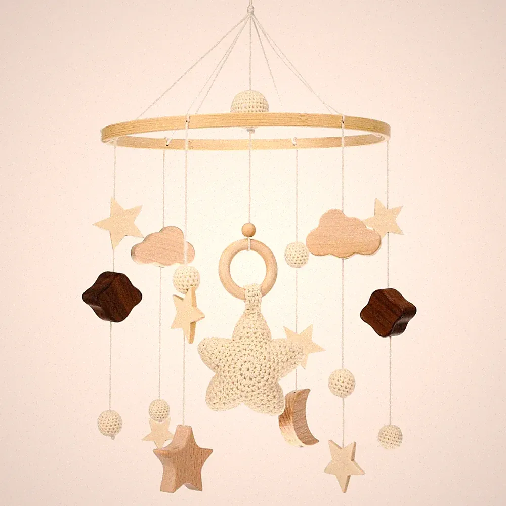 Babybett Mobile Mond Wolken Holz Häkeln minimalistisch