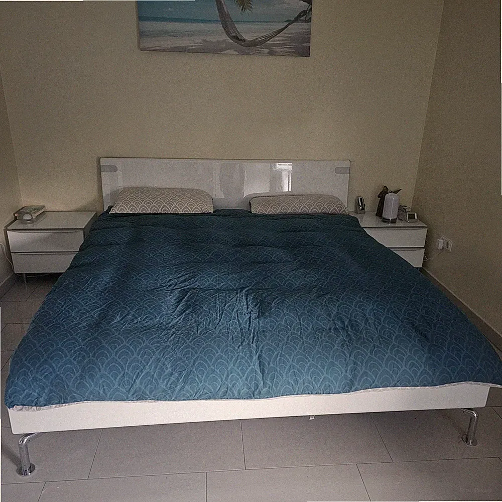 Bett 1,80 x 2,00 mit 2 X Lattenrost