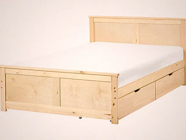 Bett mit 2 Schubladen Kiefernholz hellbraun 120 x 200 cm inkl. Stauraum Dauphin