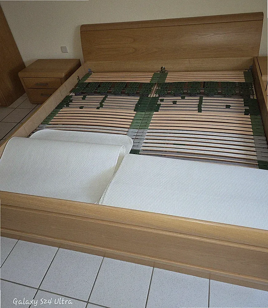Bettrahmen Holz Beige 140x200 mit Kopfteil, Stauraum, Lattenrost,Kleiderschrank