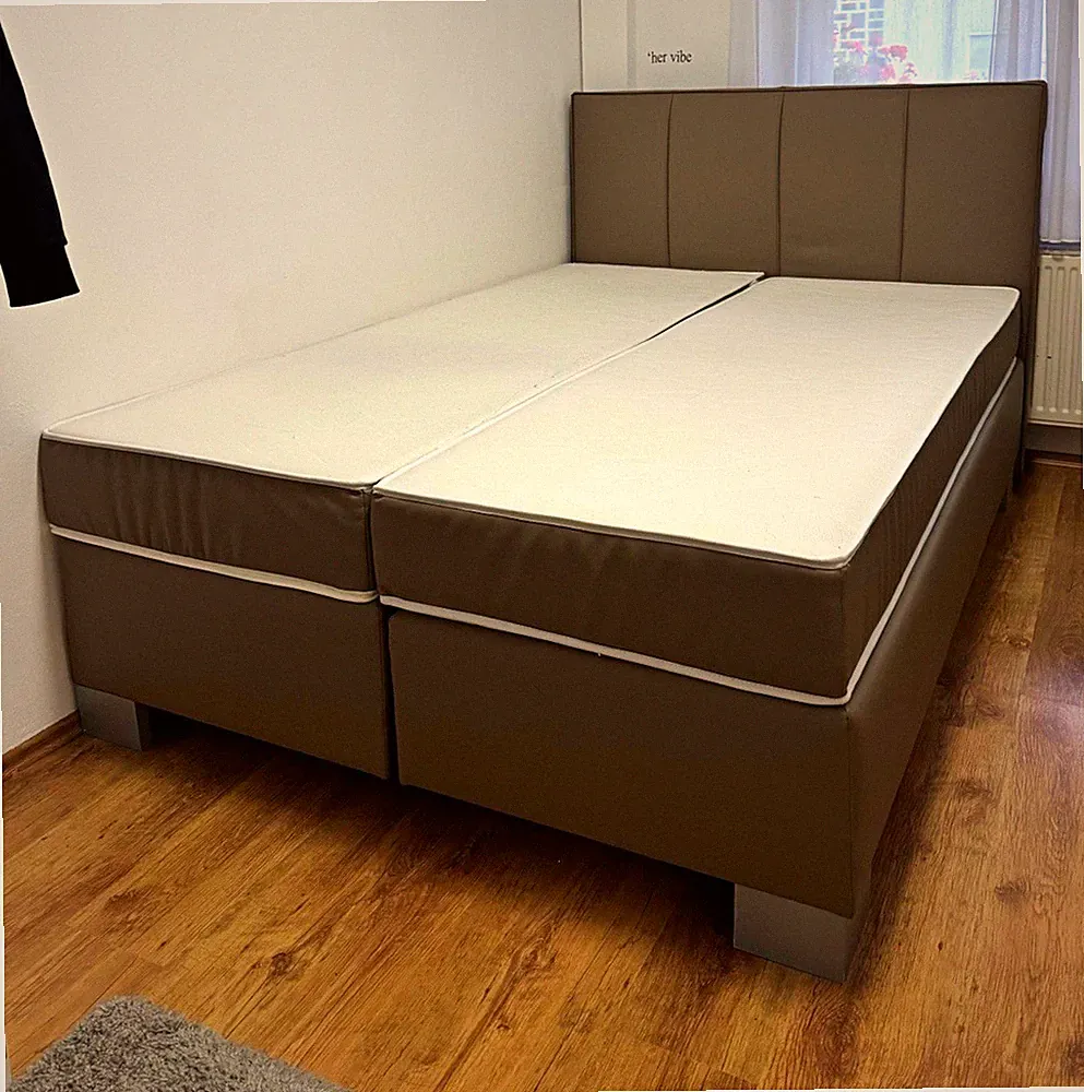 Boxspringbett Beige