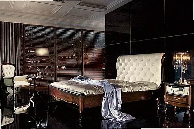 Chesterfield Bett Doppelbett Echtes Leder Polster Betten mit Swarovski möglich