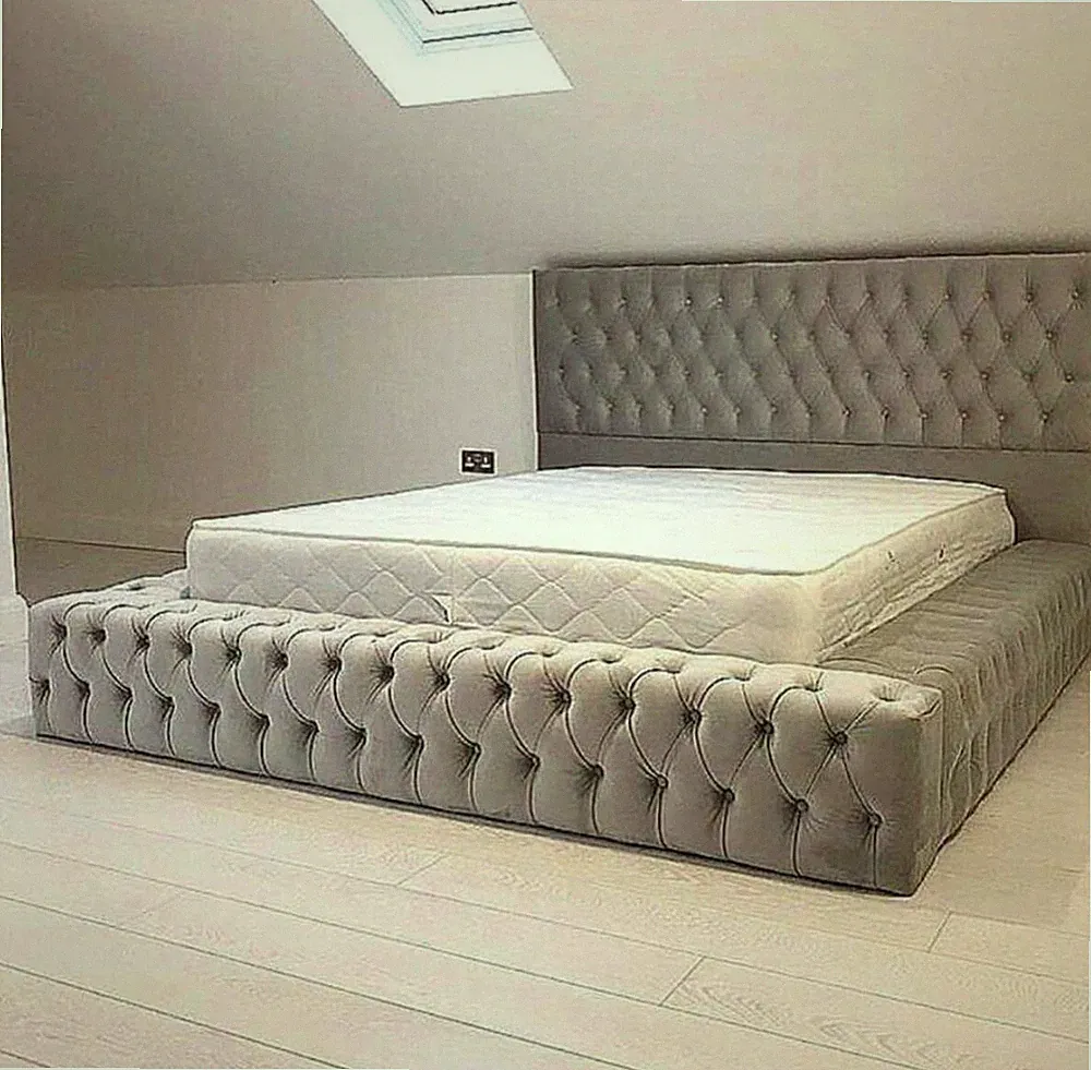 Chesterfield Big Bett Großer Kopfteil Betten Polster Hotel Samt Grau Stoff Ohren