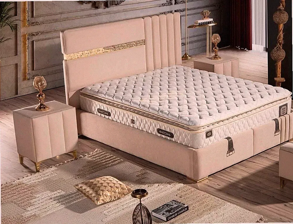Elegantes Bett mit Matratze in Beige aus Textil und Edelstahl