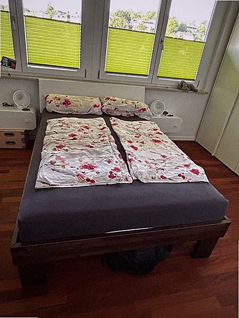 Hasena 140x200cm Doppelbett mit Matratze und Lattenrost - Braun