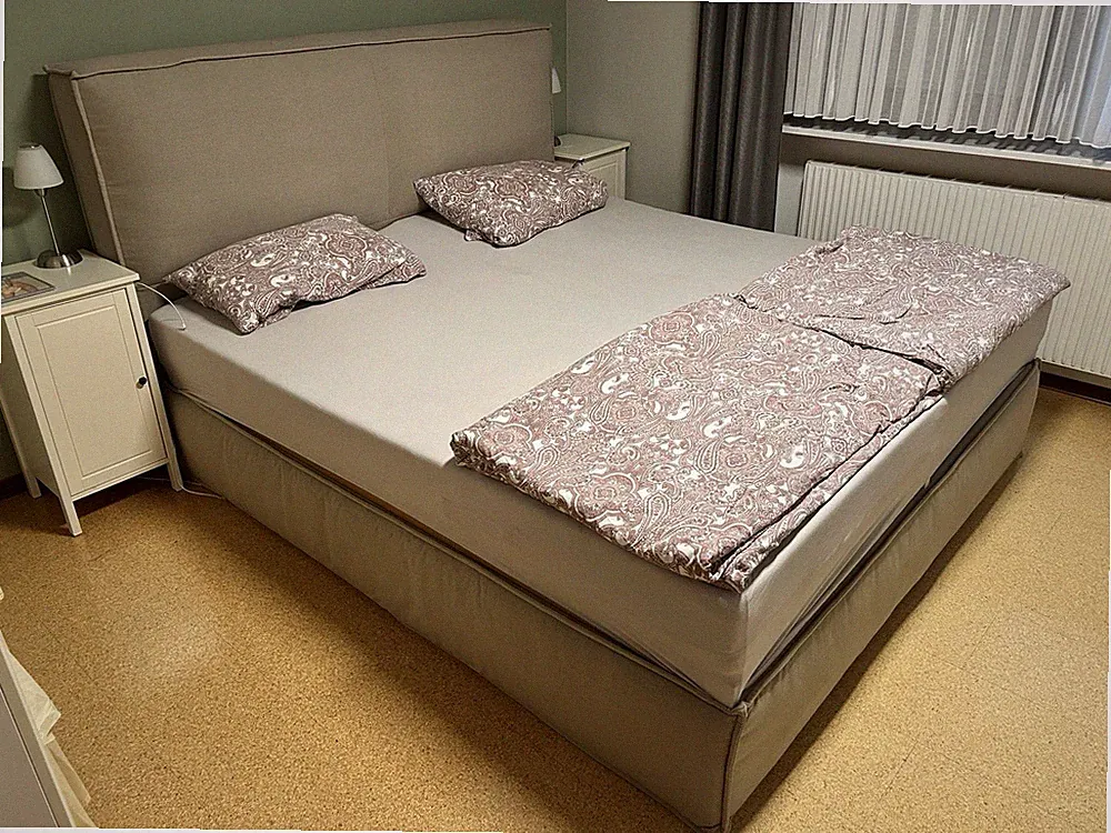 Home24 Boxspringbett KINX Beige 200x220 mit Matratze, gepolstertes Kopfteil