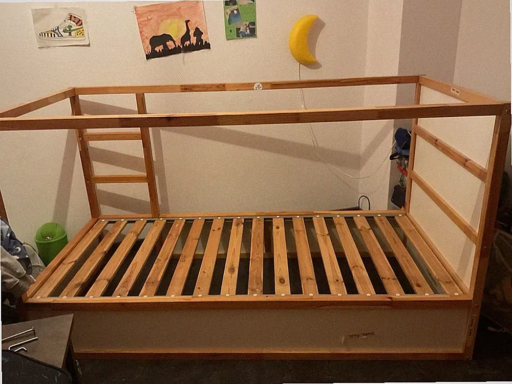 ikea Kura Bett (verstellbar)