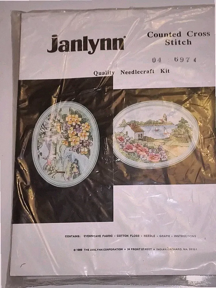 Janlynn Counted Cottage + Blumenbeet Kreuzstich-Set #04 6974
