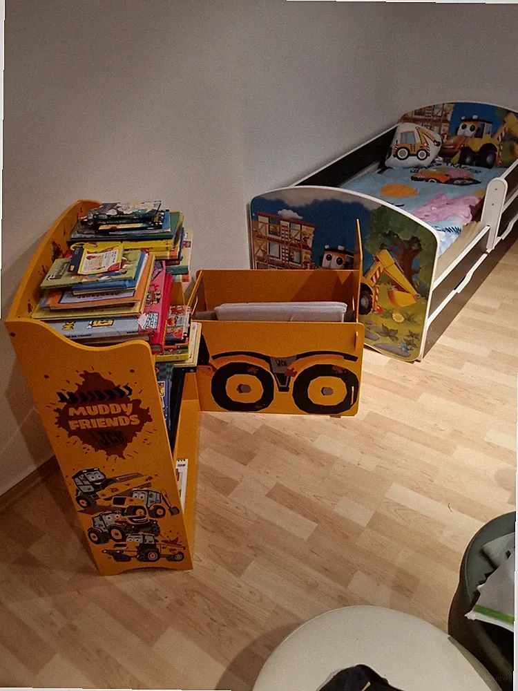 Junior-Bett Komplett-Set mit Matratze,Lattenrost ,Rausfallschutz und Bettkasten