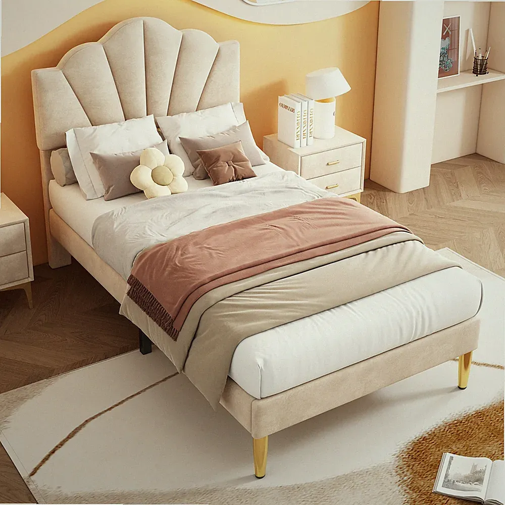 Polsterbett 90x200 cm Samt Beige Muschel-Kopfteil Goldene Metallbeine
