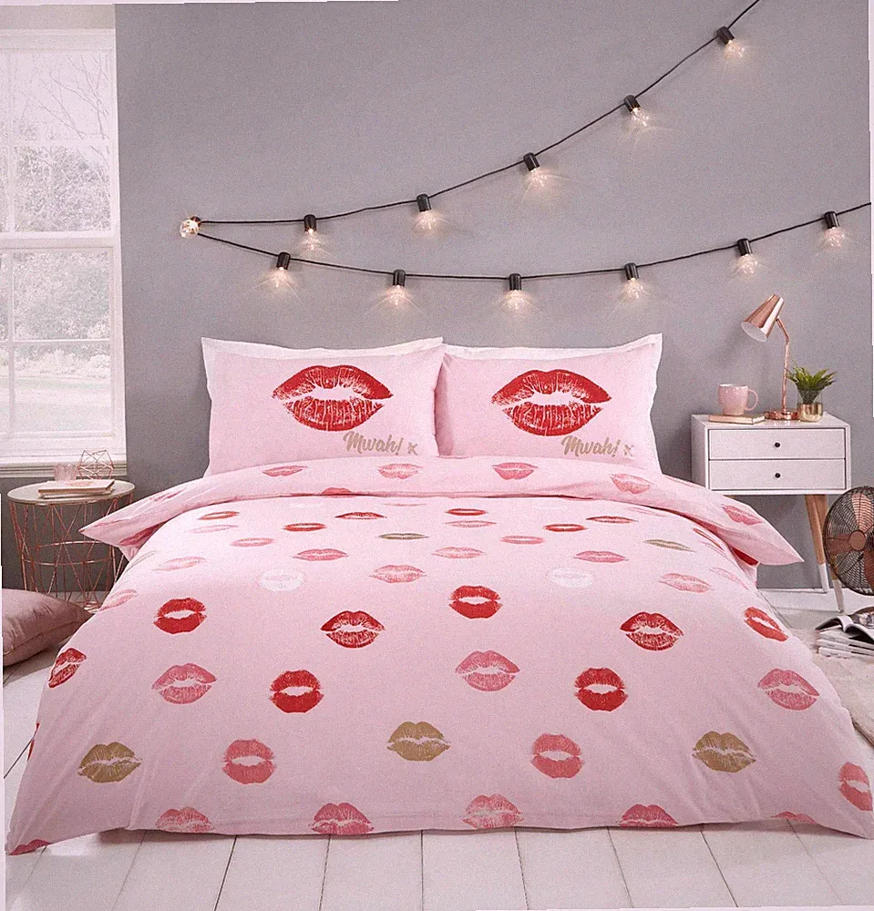 RAPPORT LIPPY GLAM KISSES LIPPENSTIFT BEDRUCKTES BETTWÄSCHESET PINK. SINGLE, DOUBLE OR KING