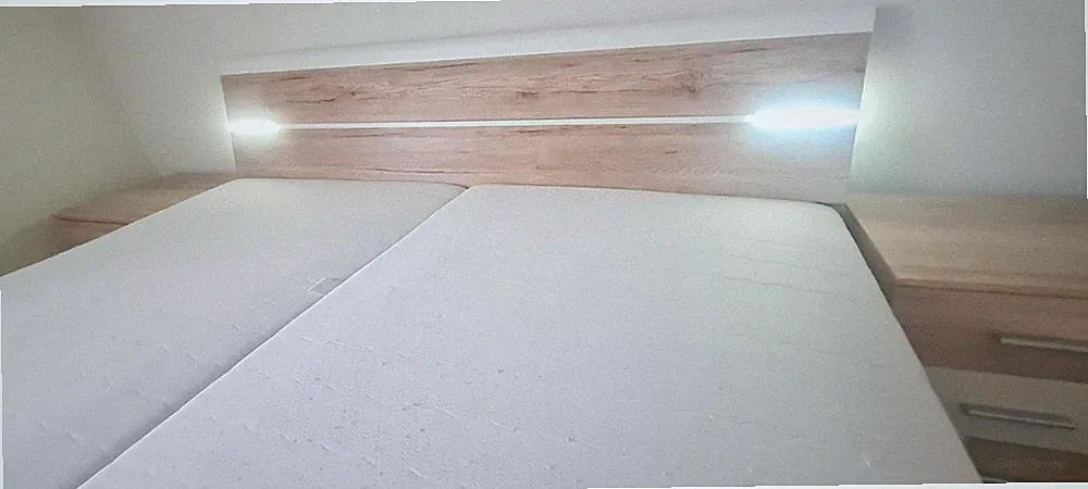Schlafzimme Komplett aus Holz 180x200 cm mit Kopfteil & LED-Licht, Braun/Weiß