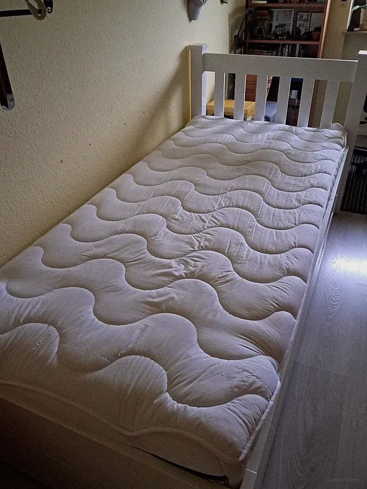 Stauraum-Bett 100x200 mit 2 Schublade, Lattenrost und Matratze Neu und unbenutzt