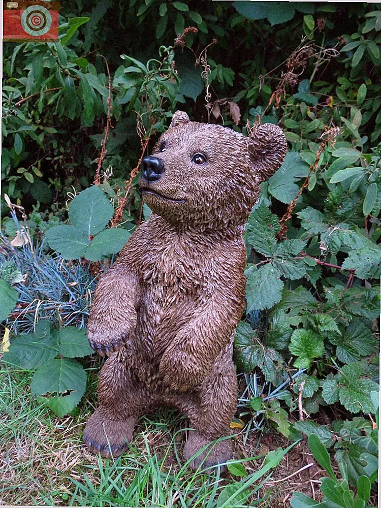 STEHENDES BÄRENJUNGES, Vivid Arts Real Life. Realistische Haus/Garten Ornament. Neu.
