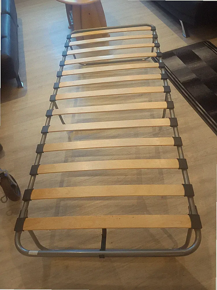 Verkaufe Für Selbstabholer Gästebett (Klappbar)